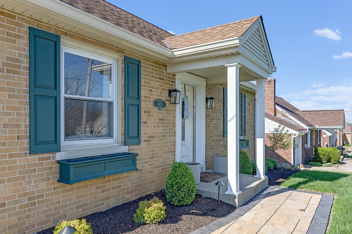 3623 Paramount Ridge Lane Cincinnati, OH 45247 - Photo 7 of 58 Gallery Image 7
