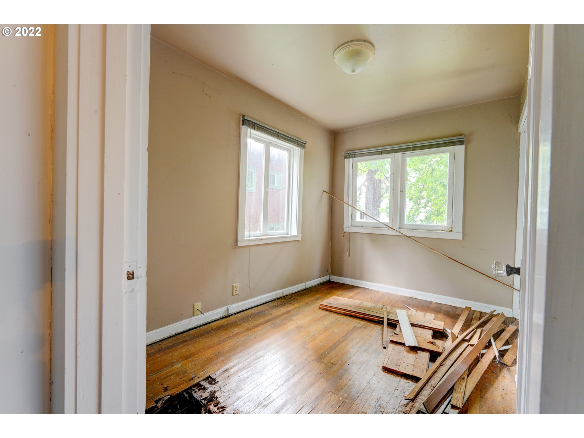 2160 Southwest Kings Court Portland, OR 97205 - Photo 24 of 24 Gallery Image 24