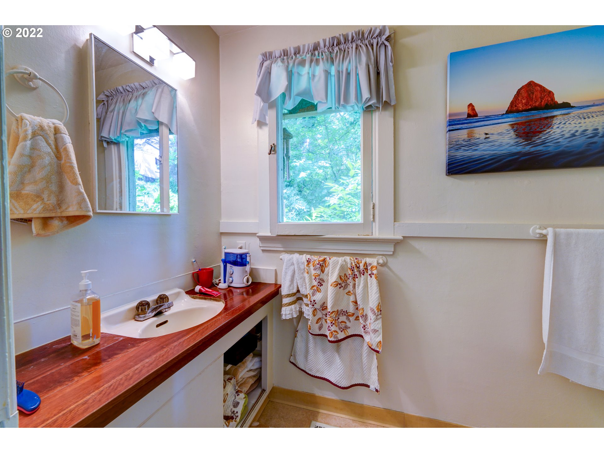 2160 Southwest Kings Court Portland, OR 97205 - Photo 7 of 24 Gallery Image 7