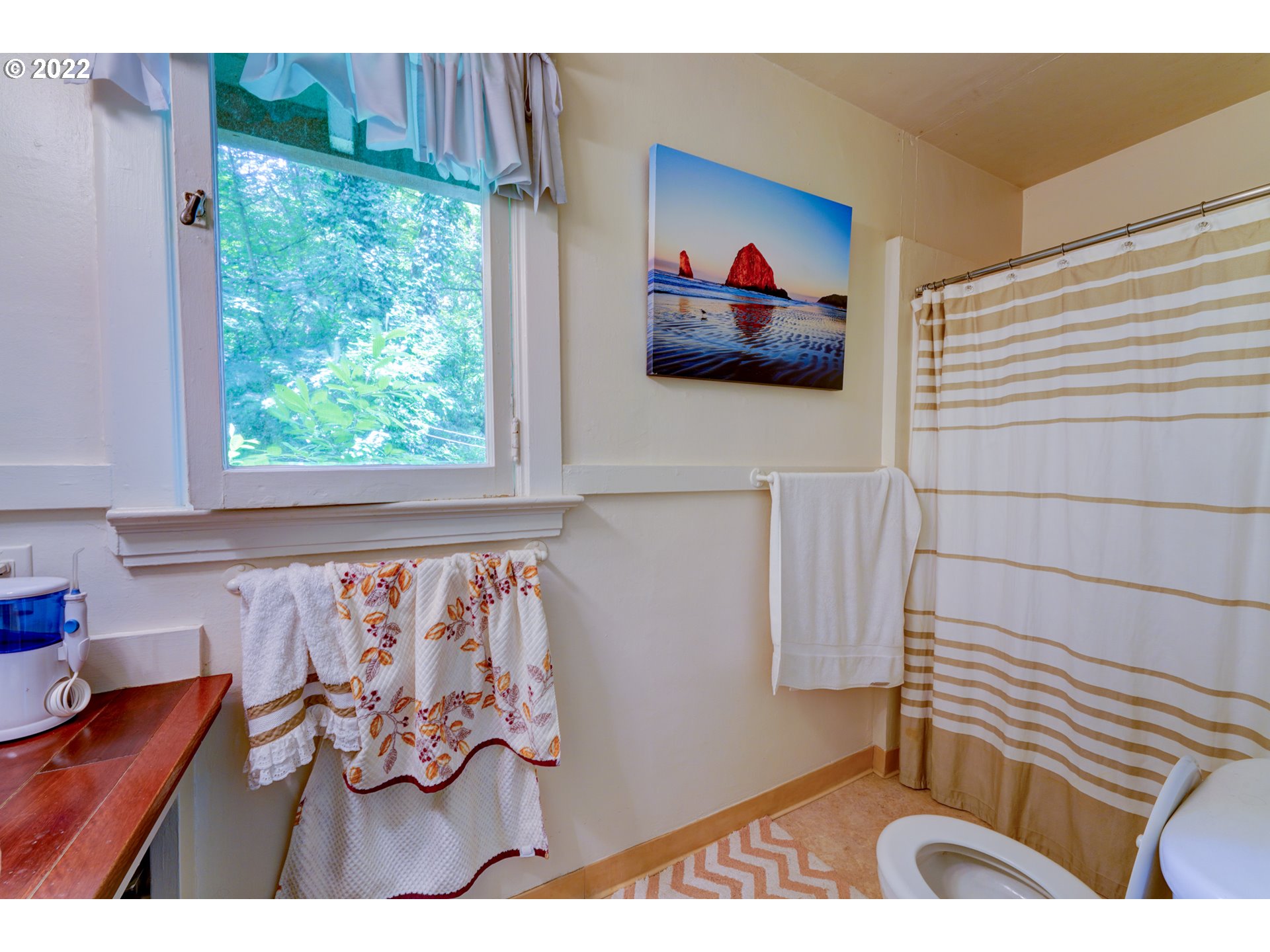 2160 Southwest Kings Court Portland, OR 97205 - Photo 8 of 24 Gallery Image 8