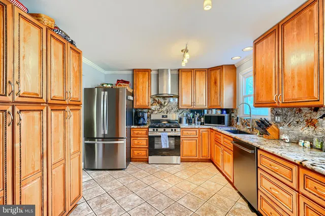 $749,999 | 4 Valley Oak Court, Lutherville-Timonium, MD 21093