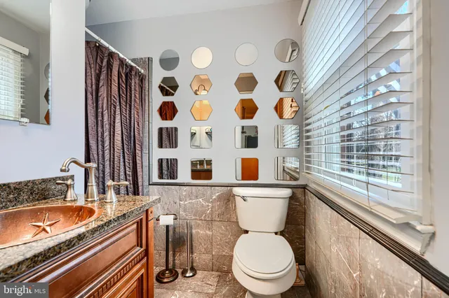 $749,999 | 4 Valley Oak Court, Lutherville-Timonium, MD 21093