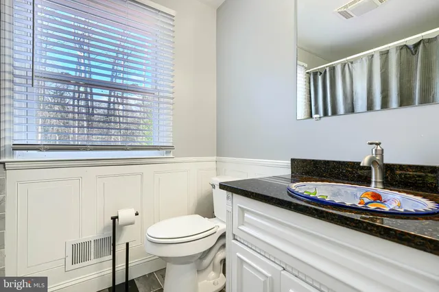 $749,999 | 4 Valley Oak Court, Lutherville-Timonium, MD 21093