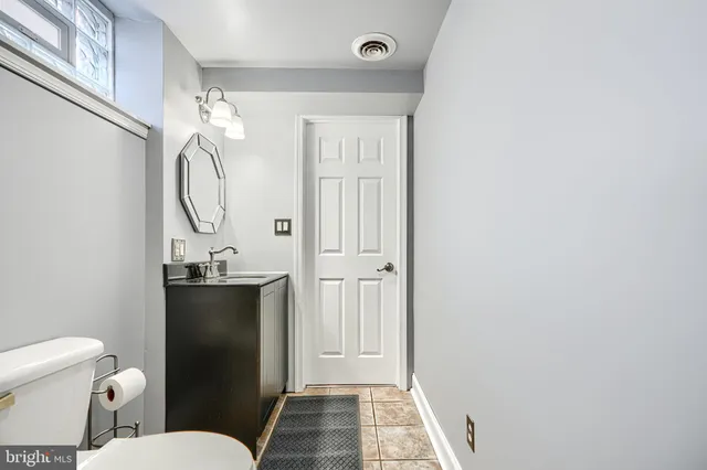 $749,999 | 4 Valley Oak Court, Lutherville-Timonium, MD 21093