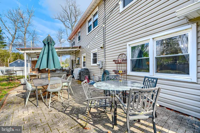 $749,999 | 4 Valley Oak Court, Lutherville-Timonium, MD 21093