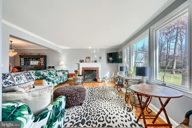 $749,999 | 4 Valley Oak Court, Lutherville-Timonium, MD 21093