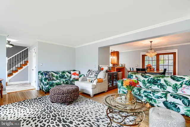 $749,999 | 4 Valley Oak Court, Lutherville-Timonium, MD 21093