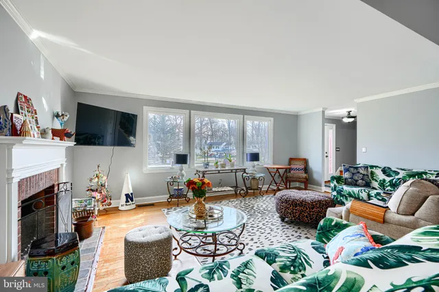 $749,999 | 4 Valley Oak Court, Lutherville-Timonium, MD 21093