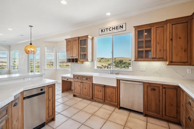 $1,585,000 | 4165 Ashford Circle, Hollister, CA 95023