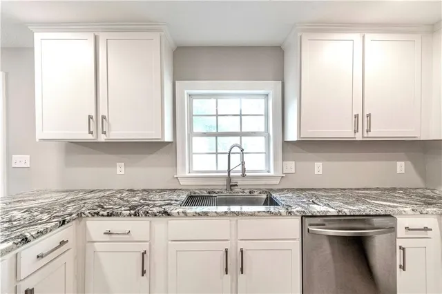 $229,000 | 5696 Oaklane Road, Pineville, LA 71360