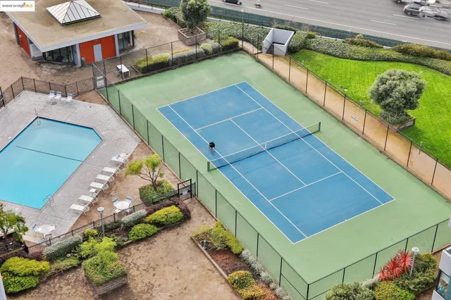 $388,000 | 555 Pierce Street, Unit 203, Albany, CA 94706