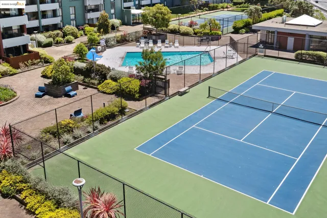 $388,000 | 555 Pierce Street, Unit 203, Albany, CA 94706