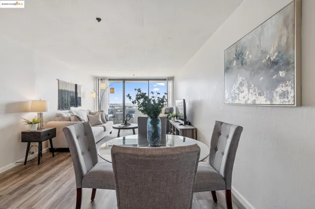 $388,000 | 555 Pierce Street, Unit 203, Albany, CA 94706