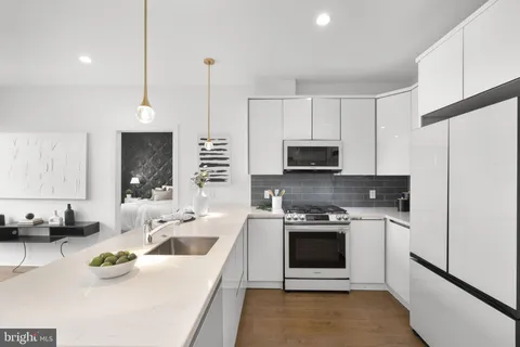 $520,000 | 1002 Rhode Island Avenue Northeast, Unit 8, Washington, DC 20018