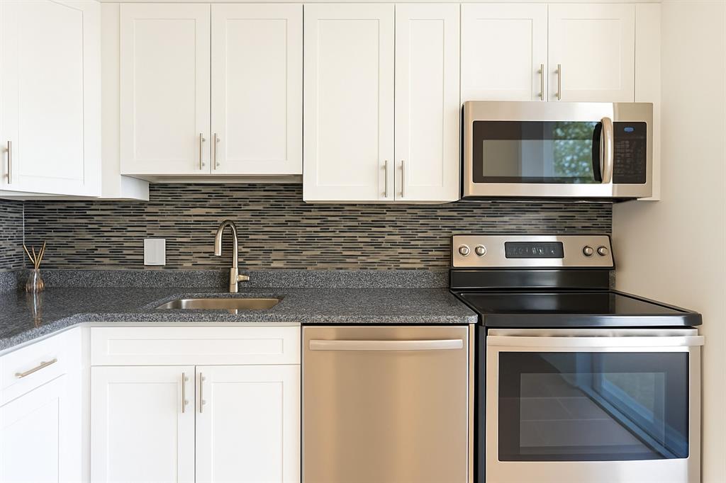 4650 Washington Street, Unit 210 Hollywood, FL 33021 - Photo 3 of 24