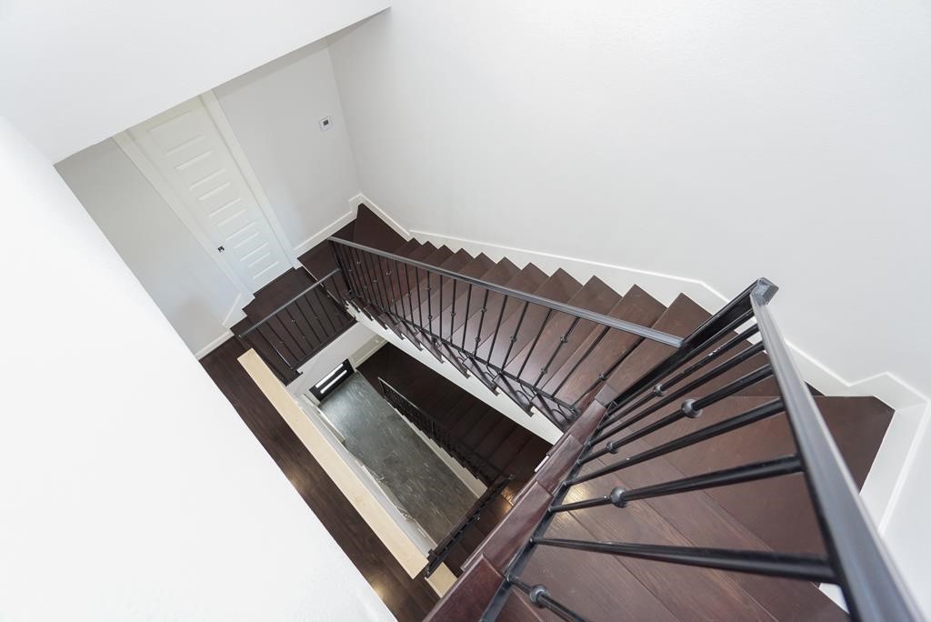 3351 Kilgore Street Houston, TX 77021 - Photo 6 of 25 Stairs top view