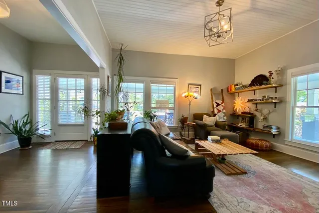 $2,600 | 101 South Briggs Avenue, Durham, NC 27703