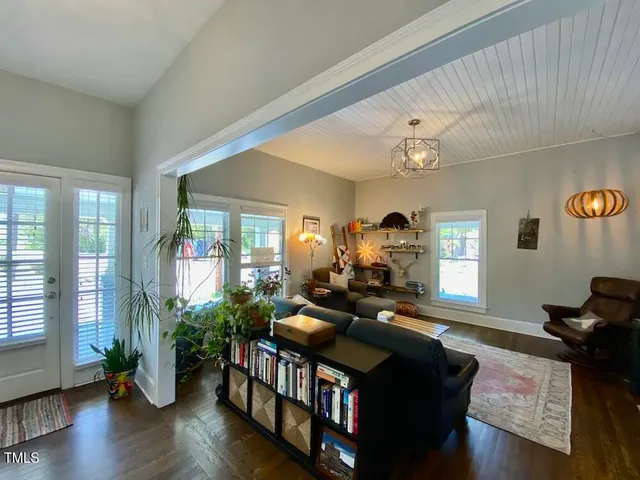 $2,600 | 101 South Briggs Avenue, Durham, NC 27703