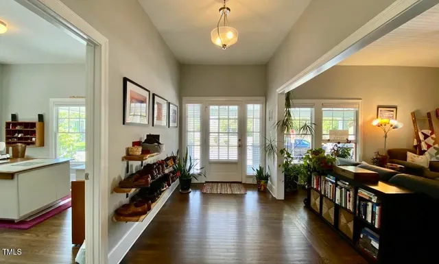 $2,600 | 101 South Briggs Avenue, Durham, NC 27703