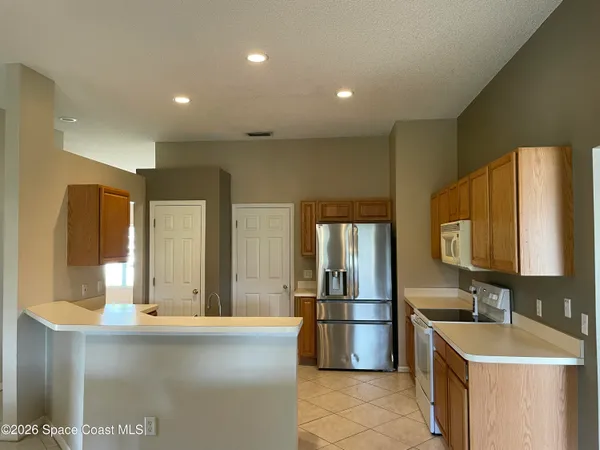 $2,200 | 4521 Decatur Circle, Melbourne, FL 32934