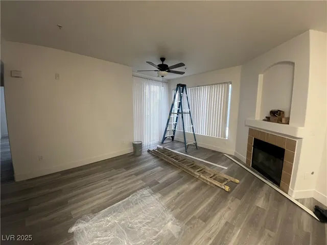 $1,450 | 7123 South Durango Drive, Unit 205, Las Vegas, NV 89113