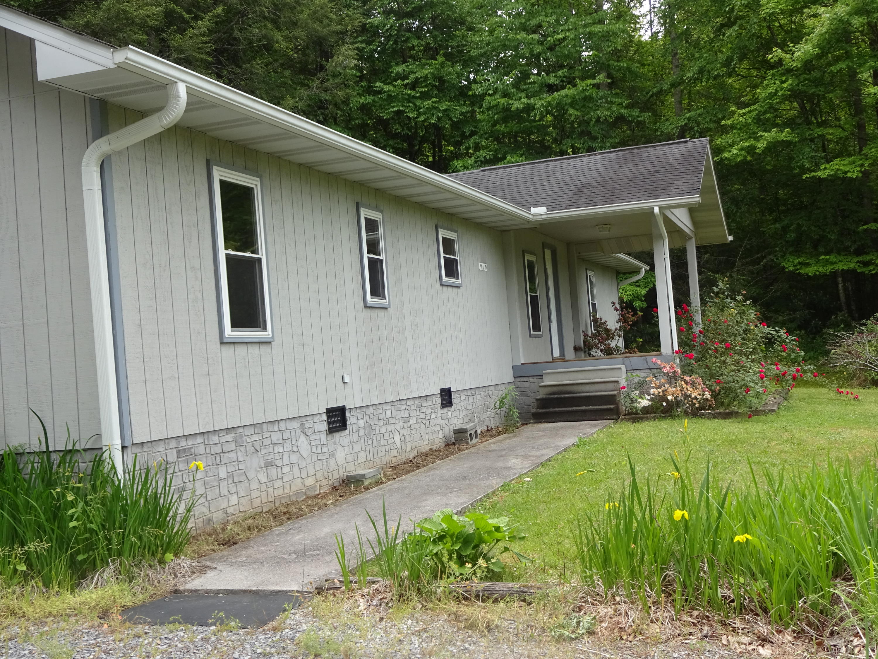 5718 Henry Town Road Sevierville, TN 37876 - Photo 3 of 30 DSC05885