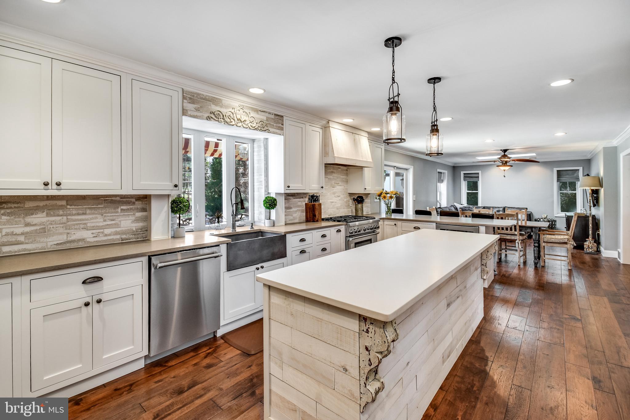 1615 Lark Lane Villanova, PA 19085 - Photo 4 of 25 Updated Kitchen