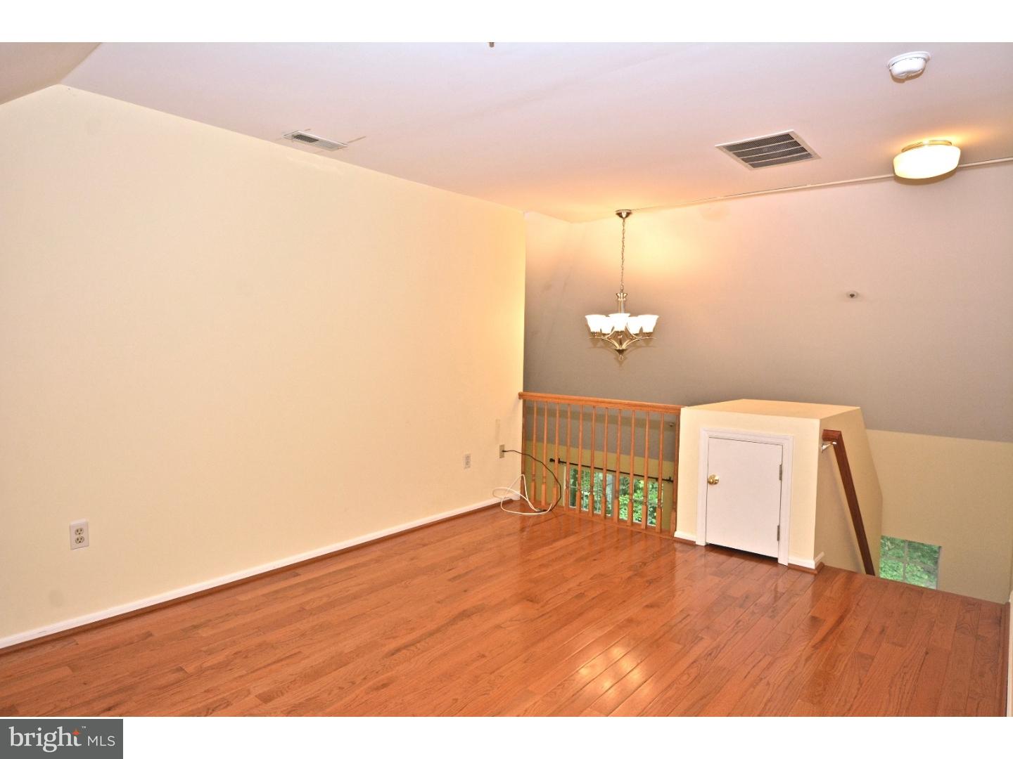 322 Brickhouse Road Princeton, NJ 08540 - Photo 17 of 20 Loft