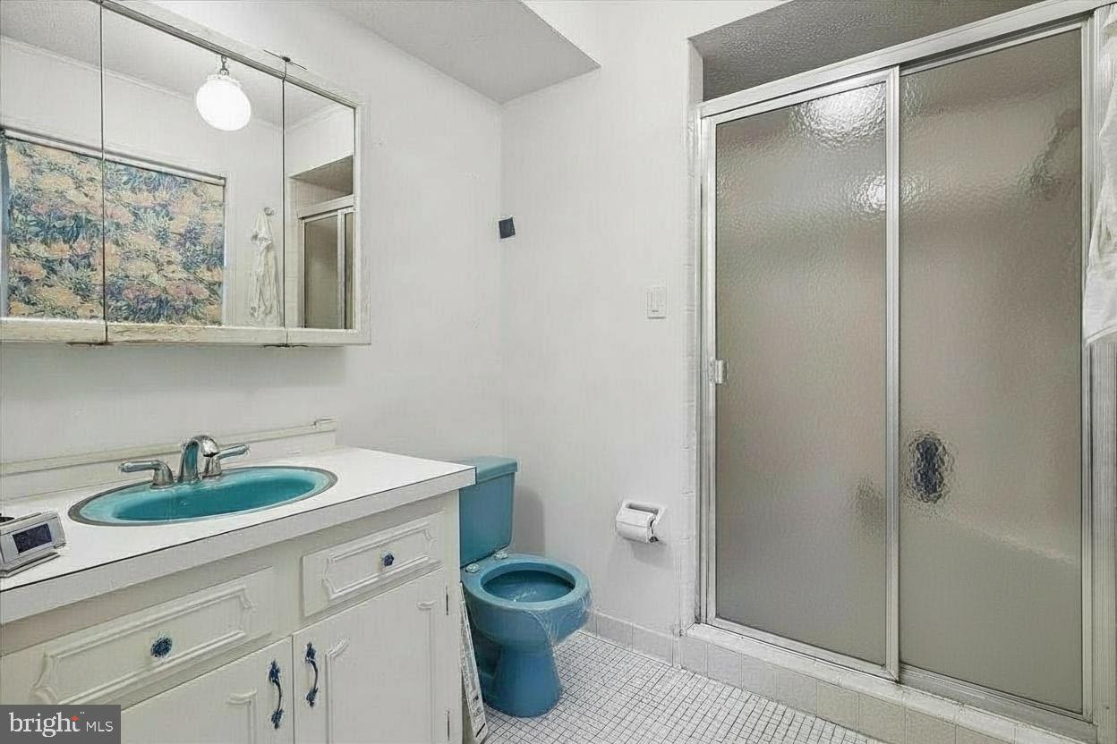 12326 Riverview Road Fort Washington, MD 20744 - Photo 12 of 23 Primary Bathroom