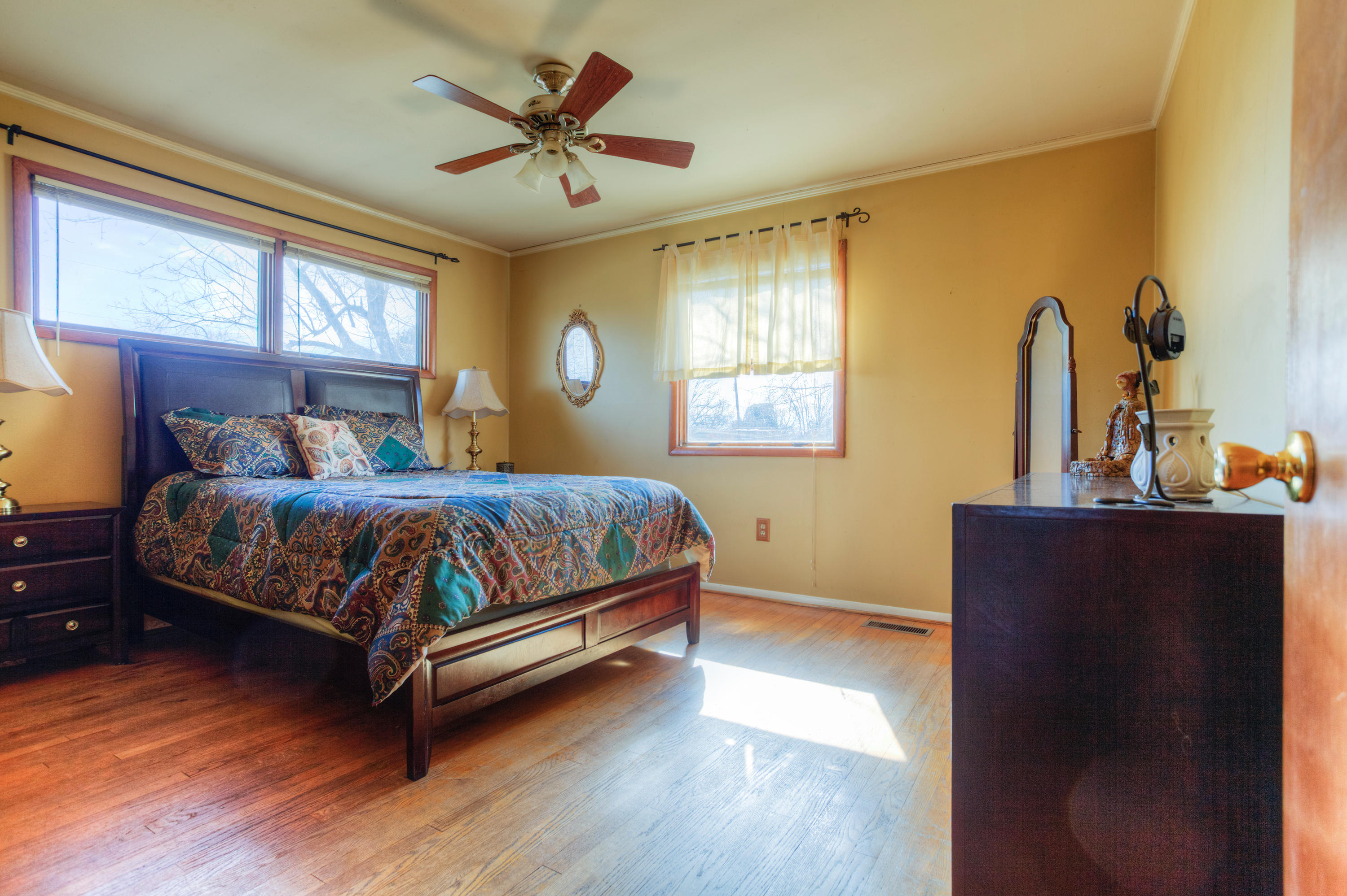 5401 Bluefield Road Knoxville, TN 37921 - Photo 13 of 20 Bedroom Two_002