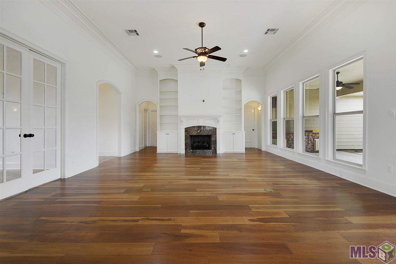 10483 Buddy Gore Road Gonzales, LA 70737 - Photo 8 of 21 Living Room