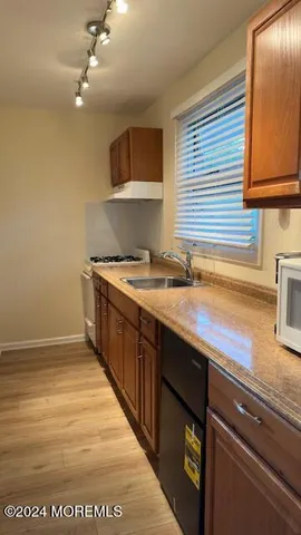 $1,550 | 602 Harris Avenue, Unit 2B, Brielle, NJ 08730