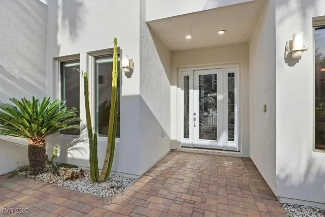 $1,800,000 | 928 Santa Helena Avenue, Henderson, NV 89002