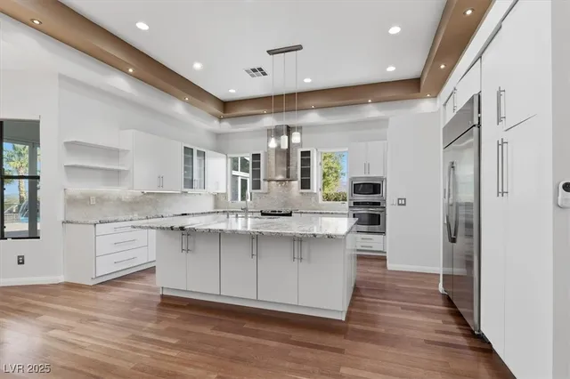 $1,800,000 | 928 Santa Helena Avenue, Henderson, NV 89002