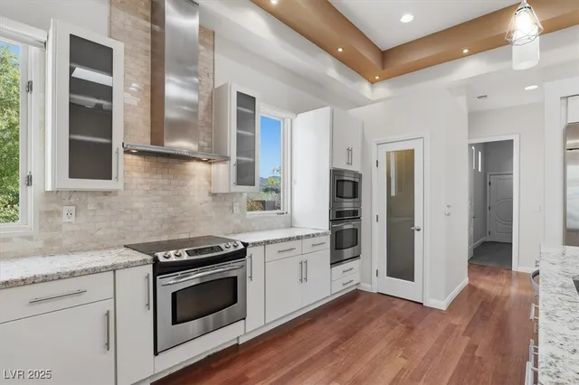 $1,800,000 | 928 Santa Helena Avenue, Henderson, NV 89002