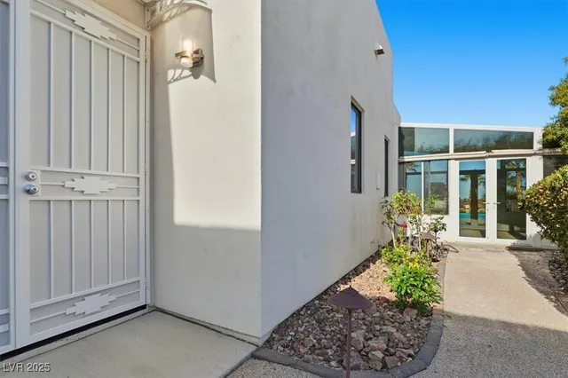 $1,800,000 | 928 Santa Helena Avenue, Henderson, NV 89002