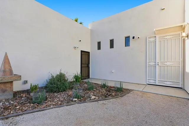 $1,800,000 | 928 Santa Helena Avenue, Henderson, NV 89002