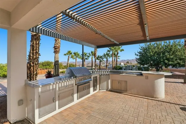 $1,800,000 | 928 Santa Helena Avenue, Henderson, NV 89002
