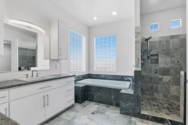 $1,800,000 | 928 Santa Helena Avenue, Henderson, NV 89002