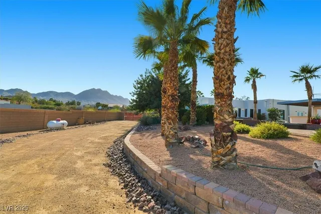 $1,800,000 | 928 Santa Helena Avenue, Henderson, NV 89002