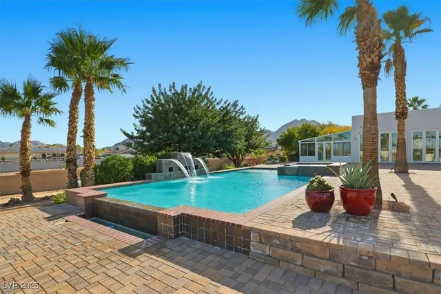 $1,800,000 | 928 Santa Helena Avenue, Henderson, NV 89002