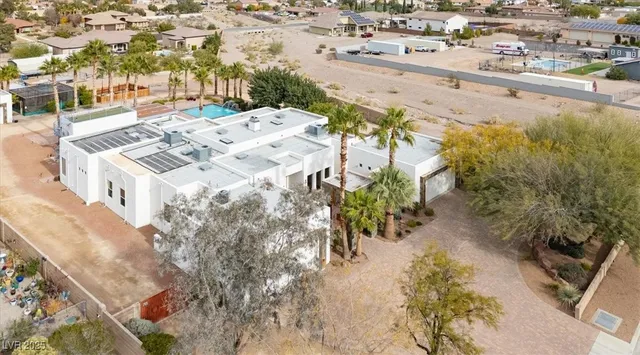 $1,800,000 | 928 Santa Helena Avenue, Henderson, NV 89002