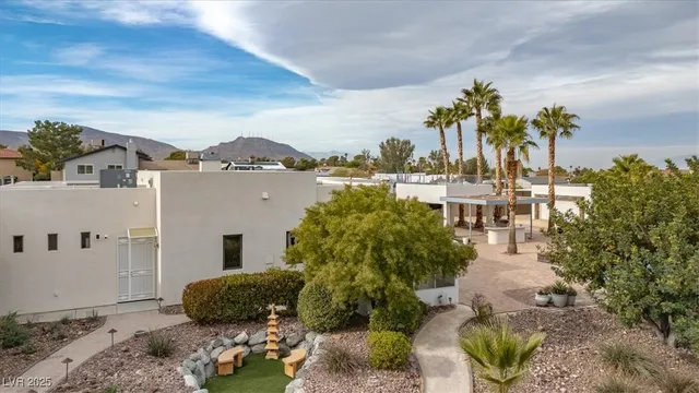 $1,800,000 | 928 Santa Helena Avenue, Henderson, NV 89002