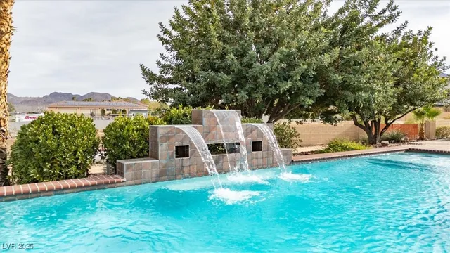 $1,800,000 | 928 Santa Helena Avenue, Henderson, NV 89002