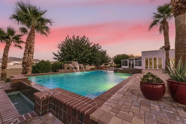 $1,800,000 | 928 Santa Helena Avenue, Henderson, NV 89002