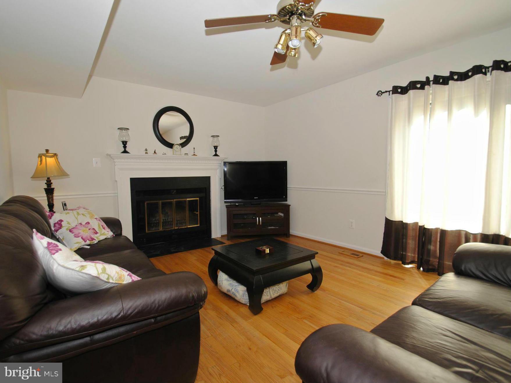 293 Locust Ridge Lane Arnold, MD 21012 - Photo 14 of 30 Family Room