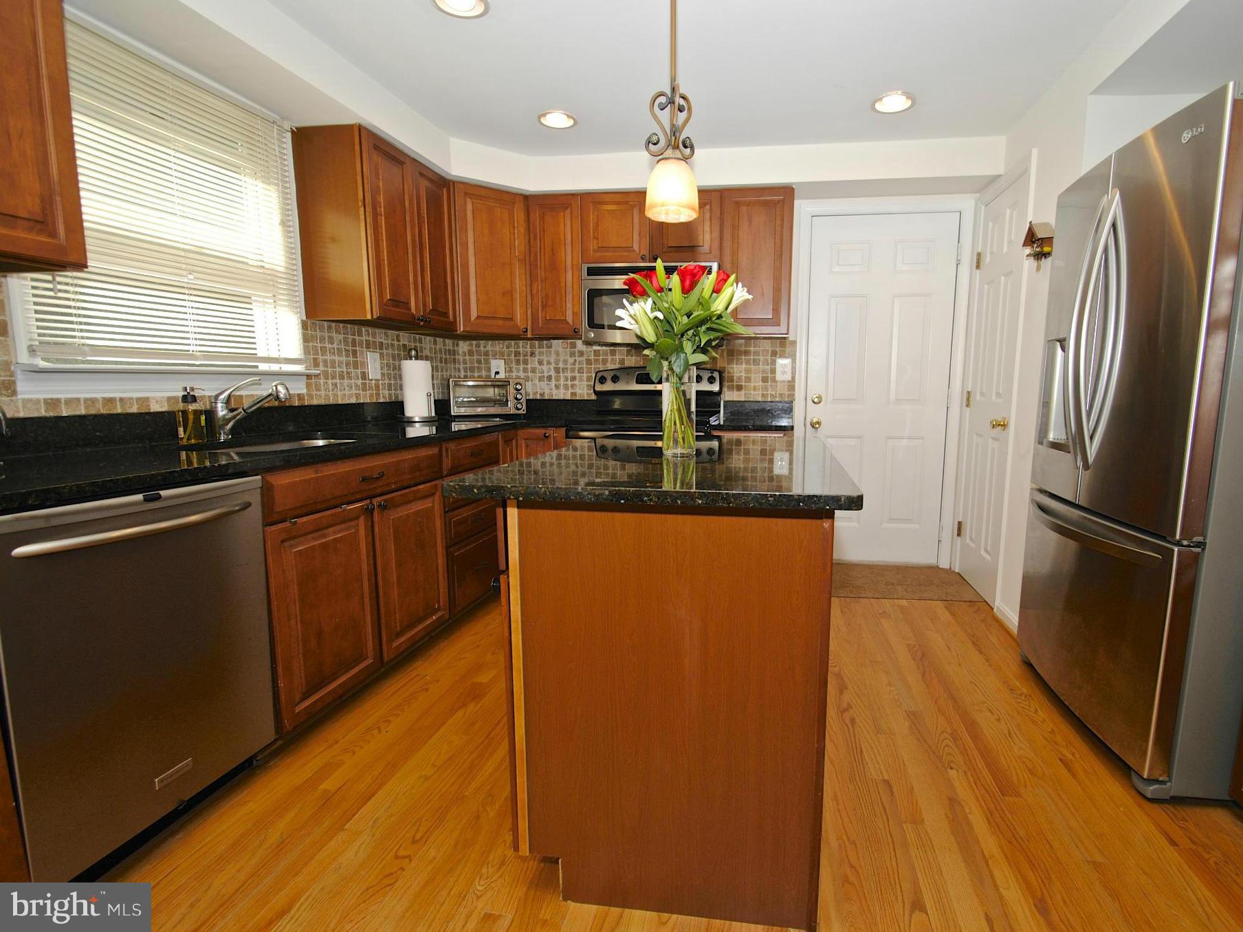 293 Locust Ridge Lane Arnold, MD 21012 - Photo 8 of 30 Kitchen