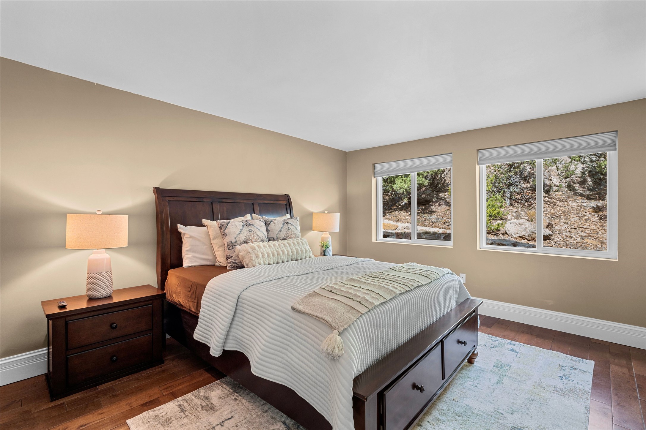 1661 Cerro Gordo Road, Unit E Santa Fe, NM 87501 - Photo 16 of 50 Main house guest bedroom