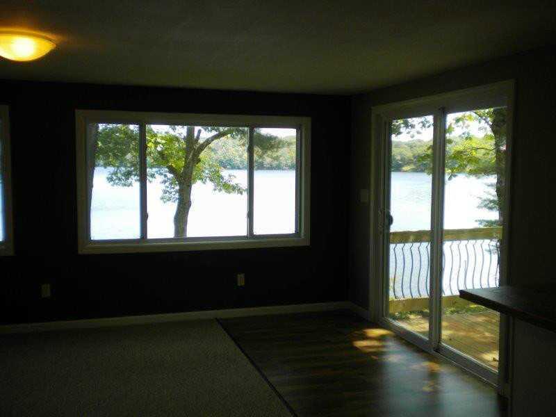 7 Birch Point Road Vassalboro, ME 04989 - Photo 9 of 27 Living Room.