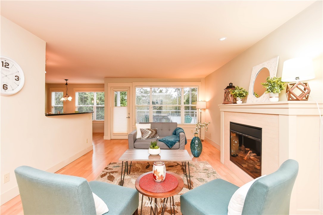 23015 Edmonds Way, Unit A205 Edmonds, WA 98020 - Photo 4 of 25 Gallery Image 4